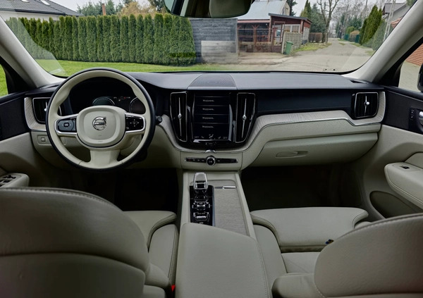 Volvo XC 60 cena 132500 przebieg: 140000, rok produkcji 2020 z Płock małe 407